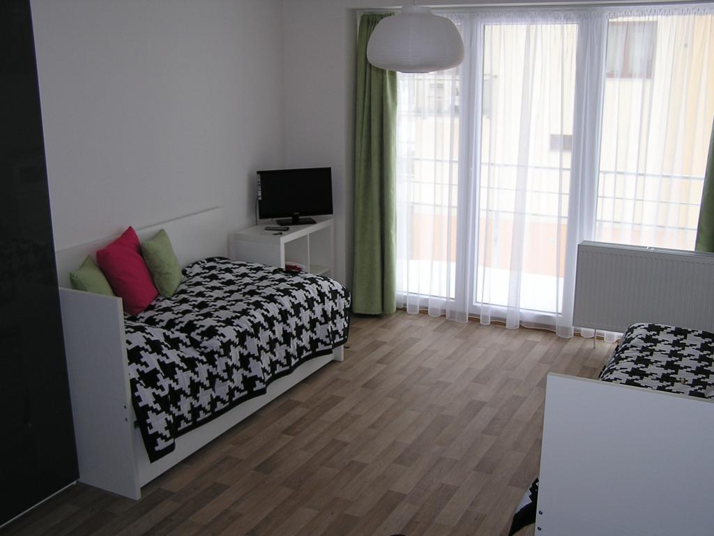 Apartment Trebon Bilik gambar