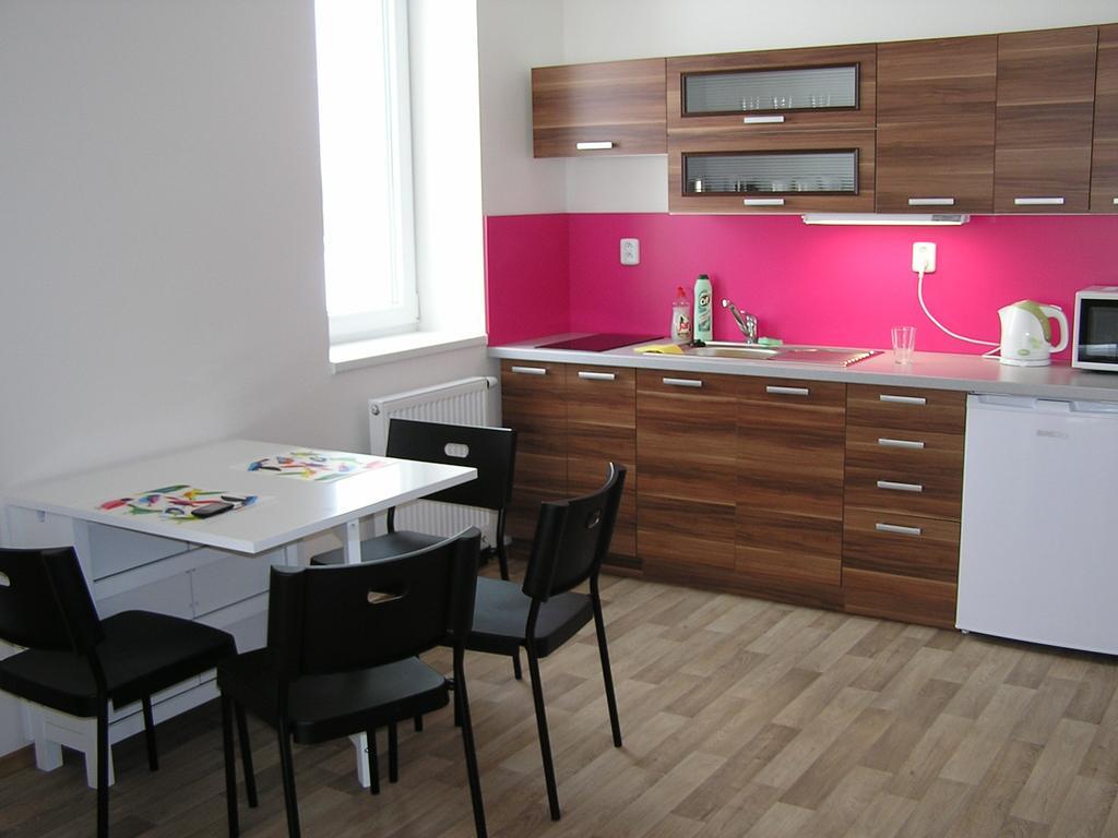 Apartment Trebon Bilik gambar