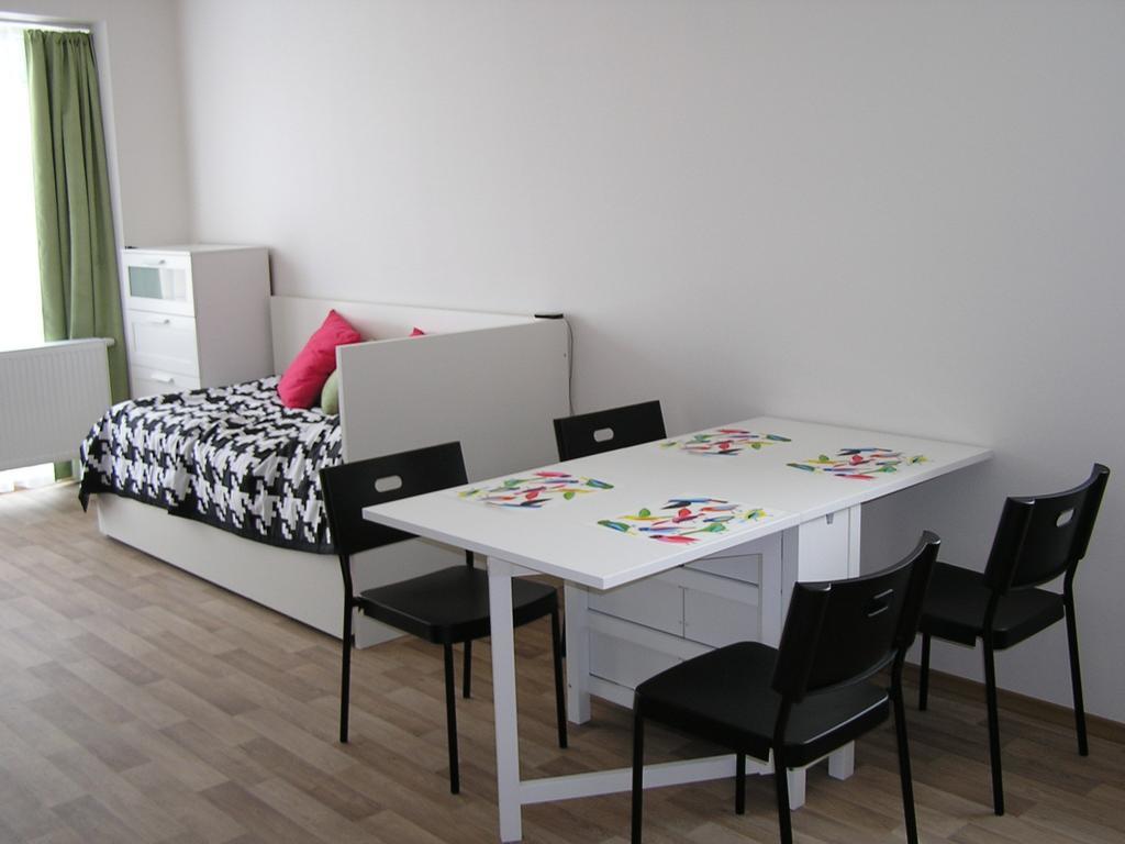 Apartment Trebon Bilik gambar