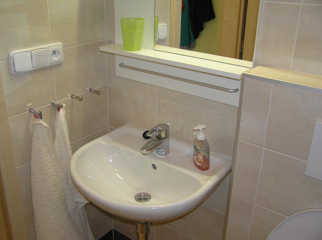 Apartment Trebon Luaran gambar