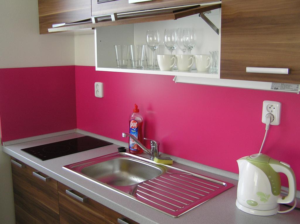 Apartment Trebon Luaran gambar